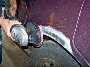Как убрать ржавчину с кузова автомобиля своими руками: доступные способы